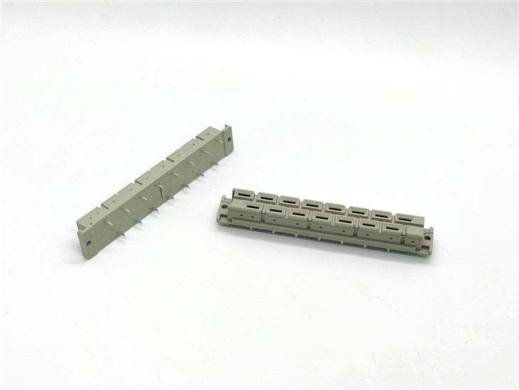 DIN41612 Вертикални женски конектори H15 тип H15